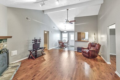 4822 Sandalwood Ave, Rosenberg, TX 77471 - photo 5