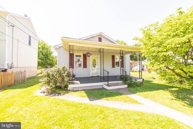 113 W 6th Ave, Ranson, WV 25438 - photo 3