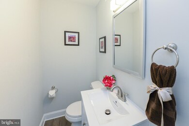 638 E Manoa Rd, Havertown, PA 19083 - photo 3