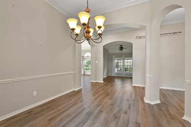 319 Parkwood Village Dr, Friendswood, TX 77546 - photo 5