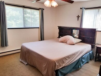 172M Capitol Hill Dr, Londonderry, NH 03053 - photo 4