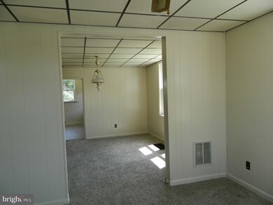 10 West Side Ave, Hagerstown, MD 21740 - photo 4