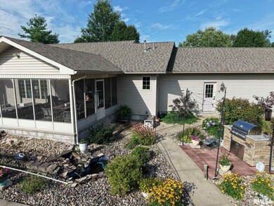 1016 Michael Ln, West Frankfort, IL 62896 - photo 4