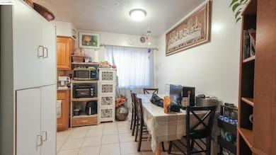 2120 E 22nd St, Oakland, CA 94606 - photo 4