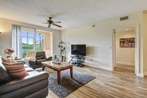 11740 St Andrews Place Unit-large-004-11