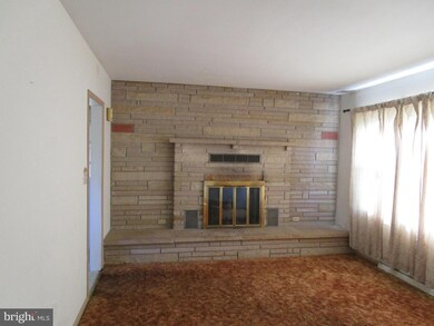 25334 Cherry Ln, Cascade, MD 21719 - photo 4