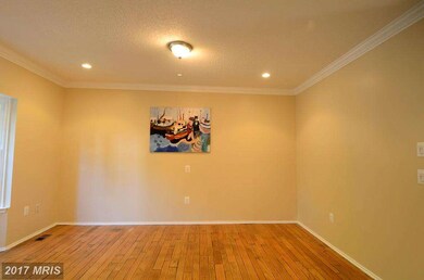 2330 Hunters Square Ct, Reston, VA 20191 - photo 2