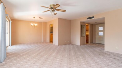 5233 E Colby St-14