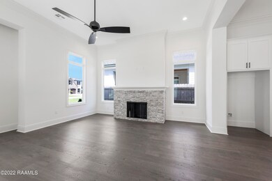 404Dunvegan-18