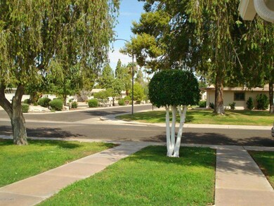 10603 W Highwood Ln, Sun City, AZ 85373 - photo 2