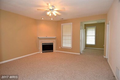 12954 Park Crescent Cir, Herndon, VA 20171 - photo 4