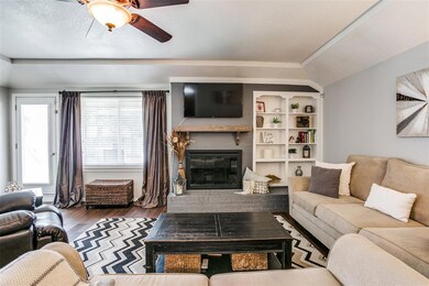 8233 Irish Dr, North Richland Hills, TX 76180 - photo 7