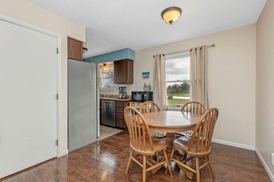 4-DiningRoom