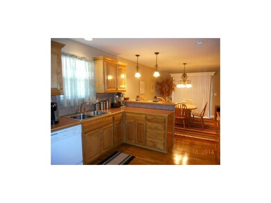 Neutral colors. Eat in kitchen