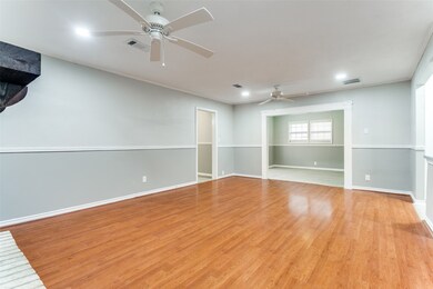 728 Dezso Dr, Alvin, TX 77511 - photo 5