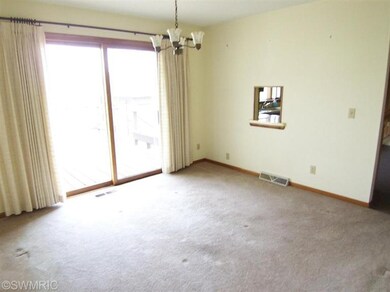 409 Tulip Dr, Three Oaks, MI 49128 - photo 3