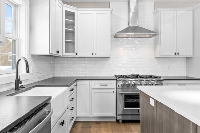 1027 Excalibur Dr, Morgantown, WV 26508 - photo 5