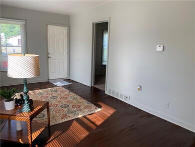 3339 E University Ave, Des Moines, IA 50317 - photo 5