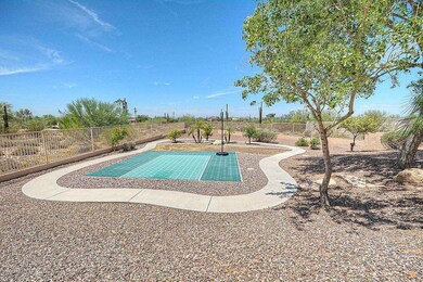 backyardwithsportscourt_1200