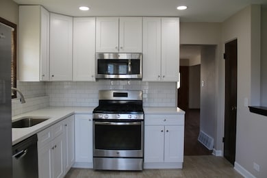 724 Barnsdale Rd unit 2, La Grange Park, IL 60526 - photo 4