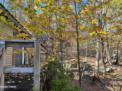 2242 Apley Ct, Bushkill, PA 18324 - photo 4