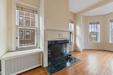 628 Sheridan Square unit 2, Evanston, IL 60202 - photo 4