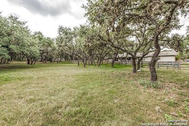 8501 Oak Thicket, San Antonio, TX 78255 - photo 2