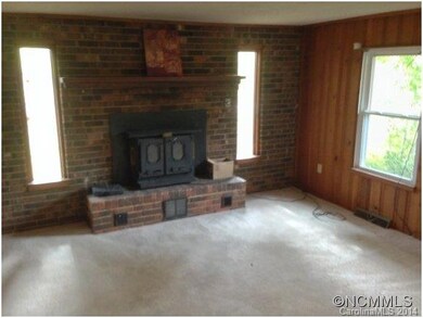 Living Room w/wood stove
