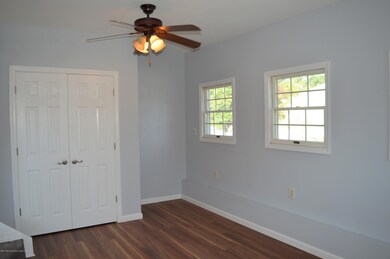 2 FOYER-OFFICE W-CLOSET