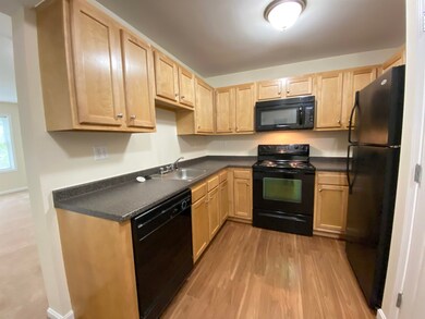 30 Sentinel Ct unit L04, Manchester, NH 03103 - photo 5