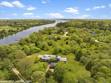 71 Runner Rd, Vineyard Haven, MA 02568 - photo 2