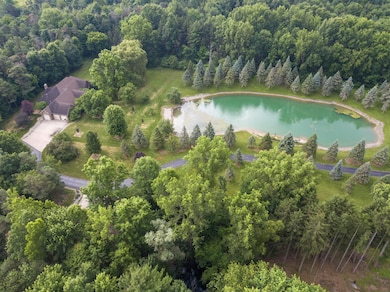 2315 Weigl Rd, Saginaw, MI 48609 - photo 2