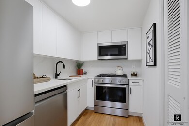 407 E 12th St unit 4FSW, New York, NY 10009 - photo 4