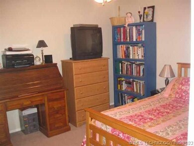 3121 Woodside Dr, Ardmore, OK 73401 - photo 6