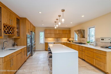 19 W Parkway Place, Holmdel, NJ 07733 - photo 7