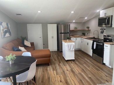 151 Jones Beach Dr unit 1, Lakehills, TX 78063 - photo 5