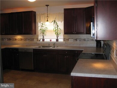 189 W Harmony Dr, Pottstown, PA 19464 - photo 6