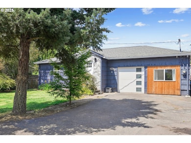 13943 SE Lincoln St unit A, Portland, OR 97233 - photo 3