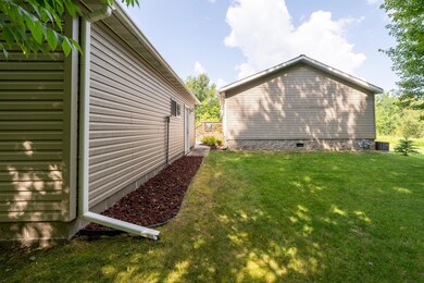 302 SW 9th Ave, Grand Rapids, MN 55744 - photo 6