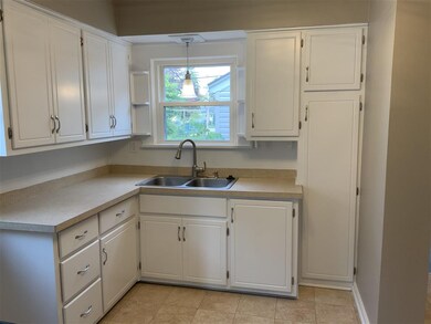 818 E 9th St, Auburn, IN 46706 - photo 3