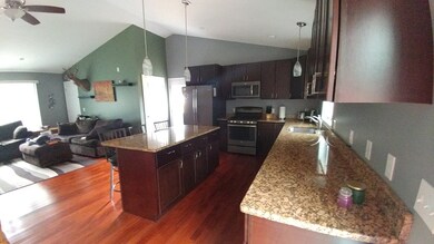 3027 Thorndike St, Palmer, MA 01069 - photo 5