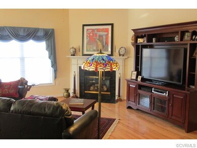 Family Room with 9 ft Ceilings, Hardwood Floors, G