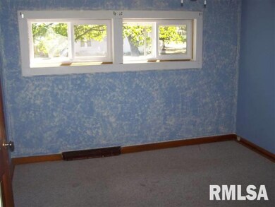 930 Pulaski St, Lincoln, IL 62656 - photo 7