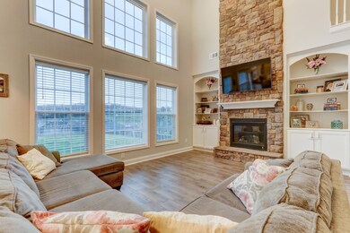 2029 Gusty Wind Ln, Knoxville, TN 37932 - photo 2