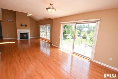 4620 N Weaverridge Blvd, Peoria, IL 61615 - photo 7