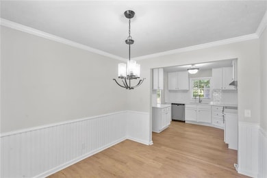 1260 White Oak St SE, Conyers, GA 30013 - photo 5