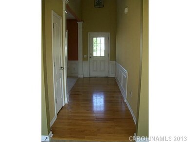 Foyer - 2528 Coltsgate Rd