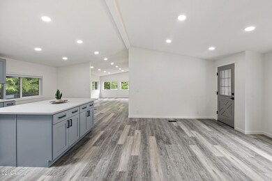 520 Seagrove Loop, Depoe Bay OR-09