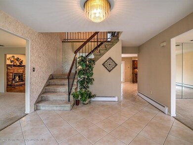 002_FOYER