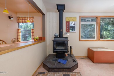 5137 Logsden Rd, Siletz